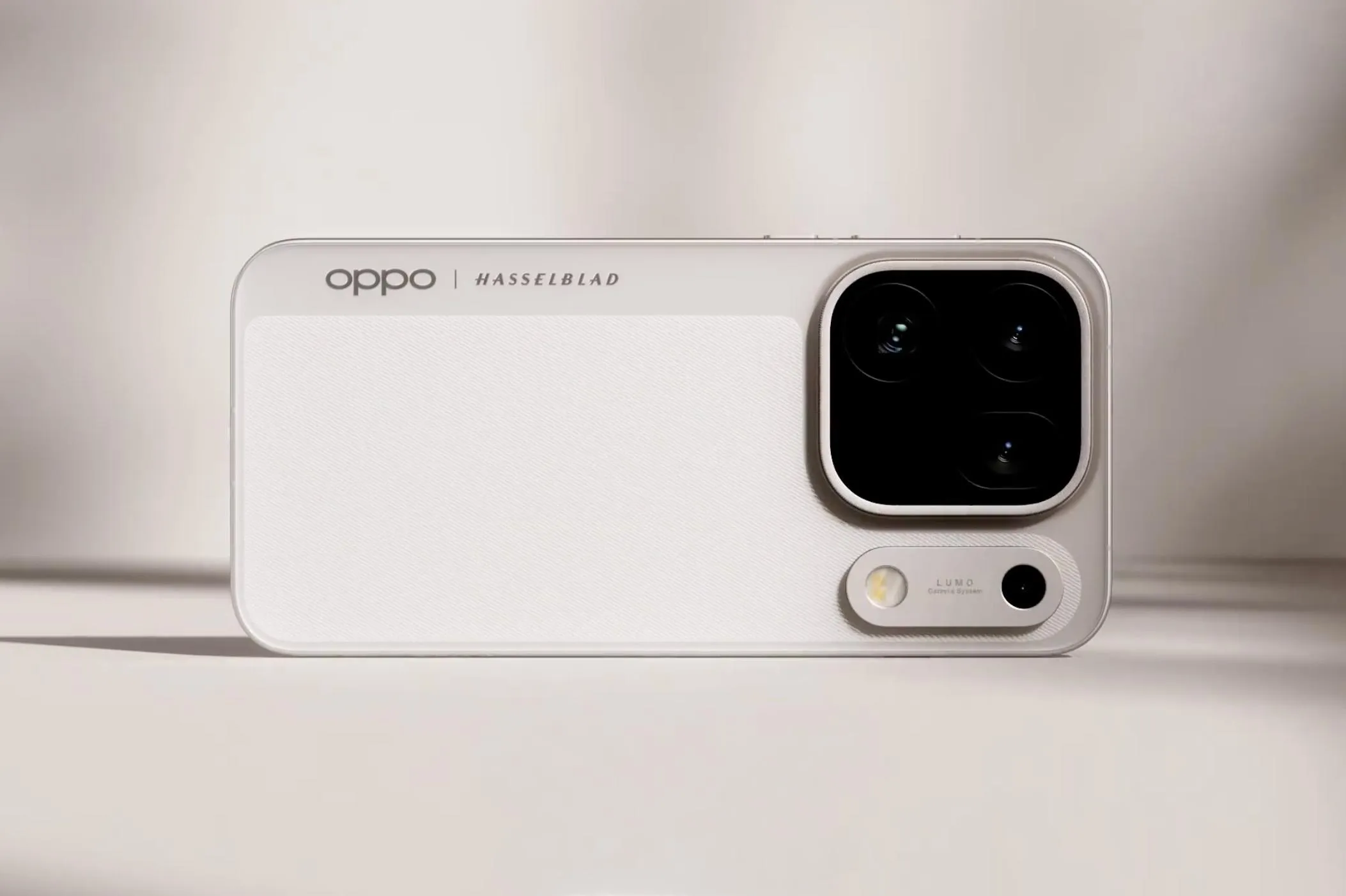 Official OPPO Find X10 Pro Max with square Hasselblad camera island after the September 22 China launch